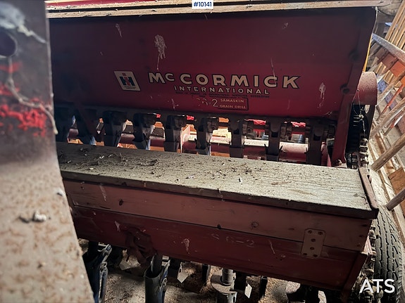 McCormick international S/6-2 såmaskin fra 90-tallet 2 of 5