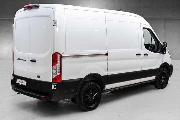 Ford Transit 4 of 5