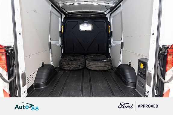 Ford Transit 26 of 30