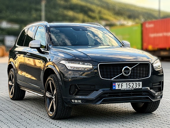 Volvo XC90 3 of 5