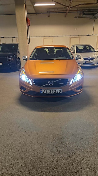 Volvo S60 3 of 5