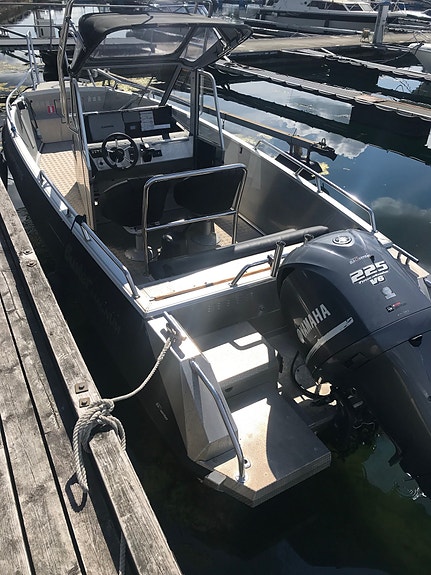 2014 Buster Magnum Pro Yamaha 220 Hk 7 of 17