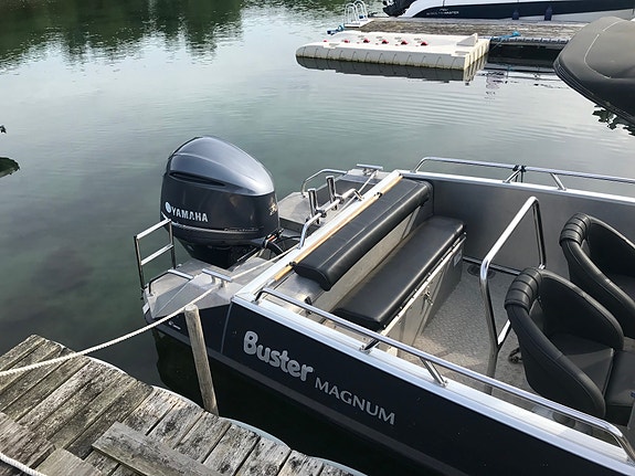2014 Buster Magnum Pro Yamaha 220 Hk 17 of 17