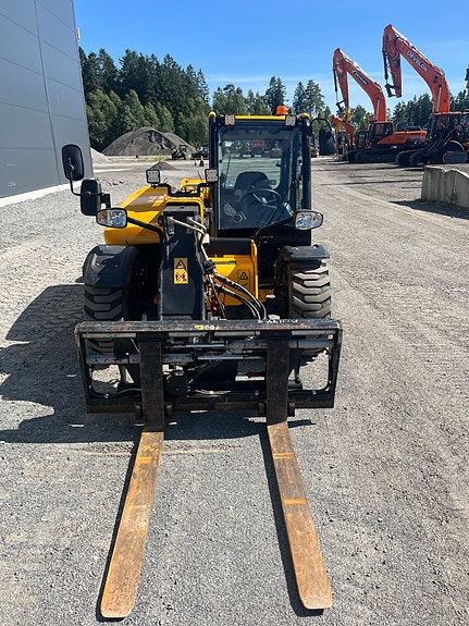 JCB 525-60 E 7 of 12
