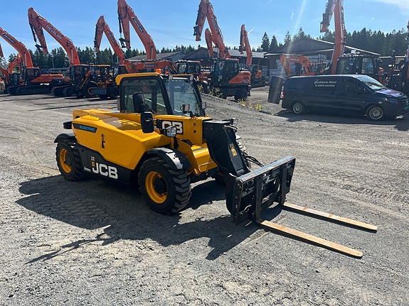 JCB 525-60 E 6 of 12