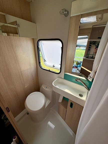 Adria Aviva 522 PK 15 of 18