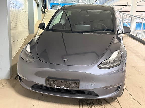 Tesla Model Y 2 of 5