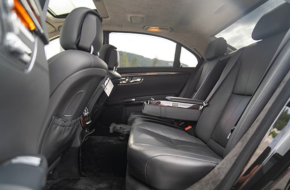 Mercedes-Benz S600 5 of 5