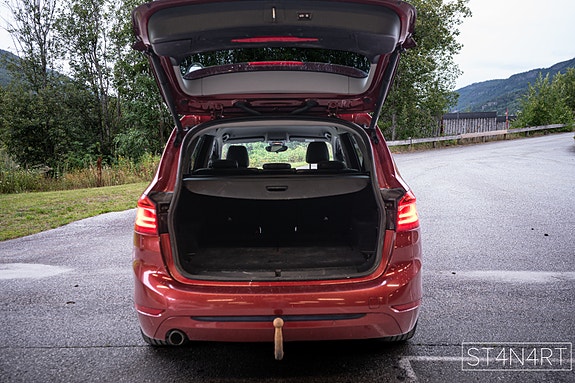BMW 218d 13 of 21