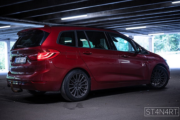 BMW 218d 5 of 21