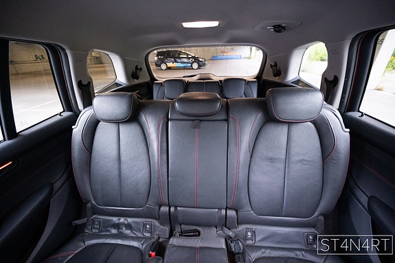 BMW 218d 18 of 21