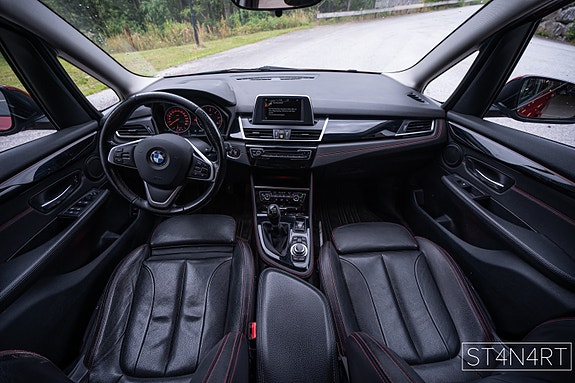 BMW 218d 17 of 21