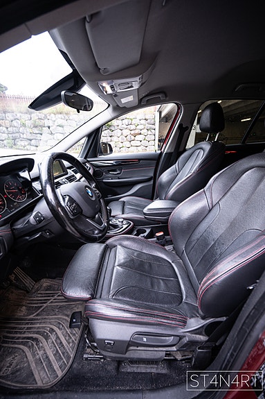 BMW 218d 19 of 21