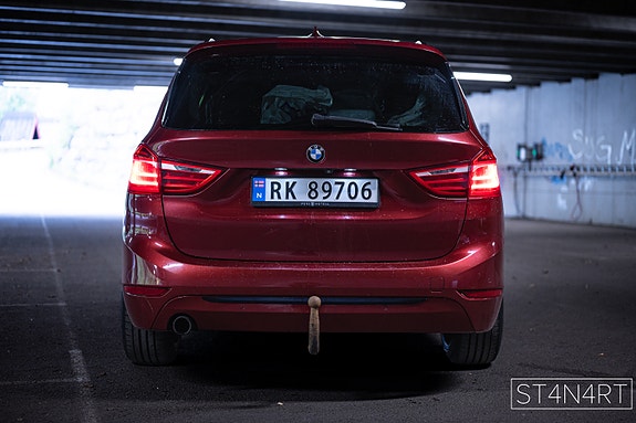 BMW 218d 4 of 21