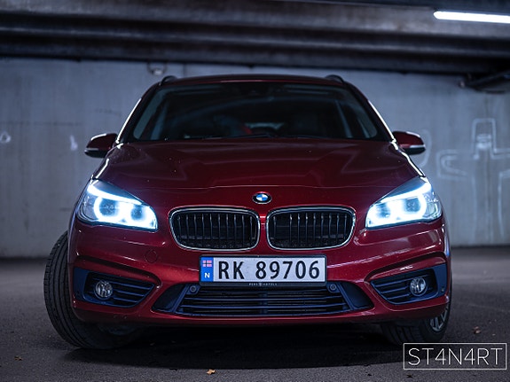 BMW 218d 8 of 21