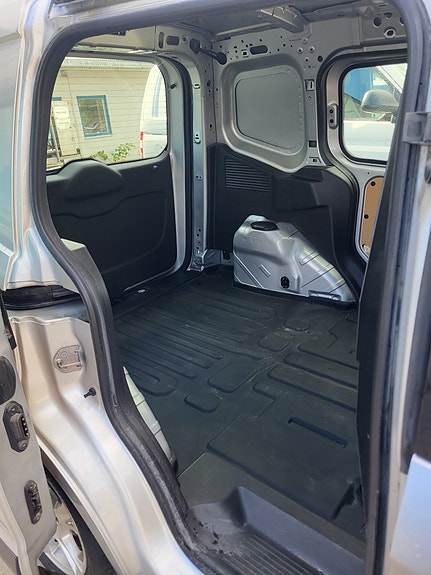 Ford Transit Courier 9 of 30
