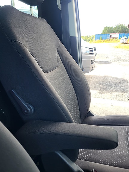 Ford Transit Courier 16 of 30