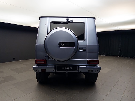 Mercedes-Benz G55 11 of 30