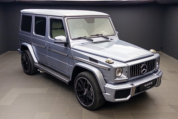 Mercedes-Benz G55 2 of 30