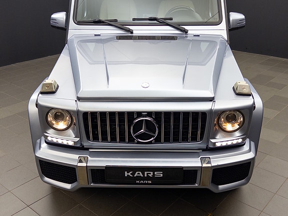 Mercedes-Benz G55 14 of 30
