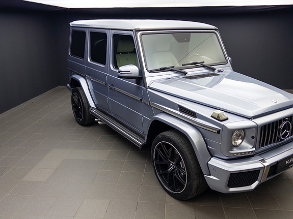 Mercedes-Benz G55 3 of 30