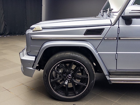 Mercedes-Benz G55 18 of 30