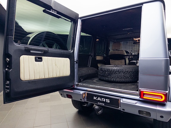 Mercedes-Benz G55 13 of 30