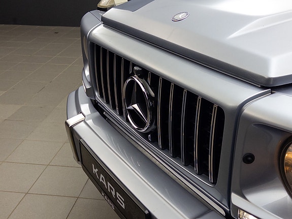 Mercedes-Benz G55 16 of 30