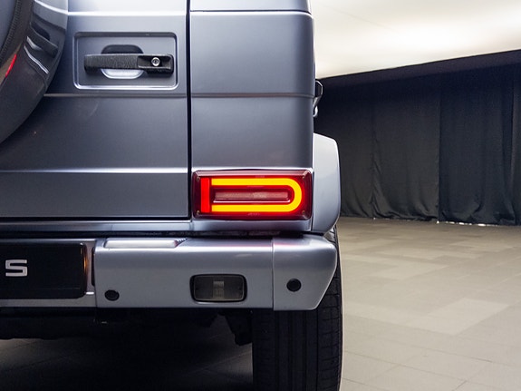 Mercedes-Benz G55 24 of 30