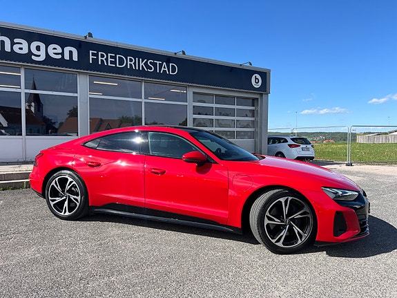 Audi e-tron GT 2 of 22