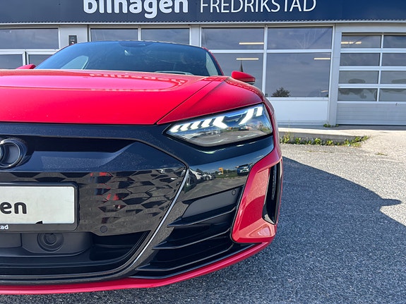 Audi e-tron GT 4 of 22