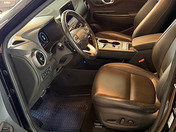 Hyundai Kona 3 of 5