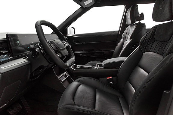 KGM Musso EV 4 of 30