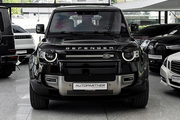 Land Rover Defender 3 of 5
