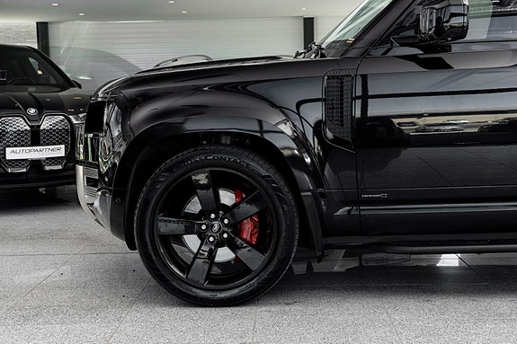 Land Rover Defender 7 of 30
