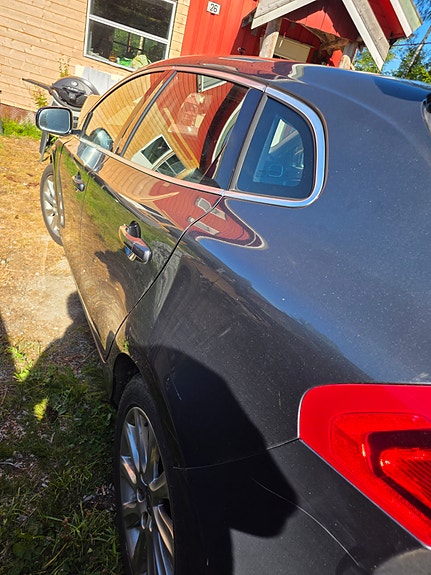 Volvo V40 3 of 9