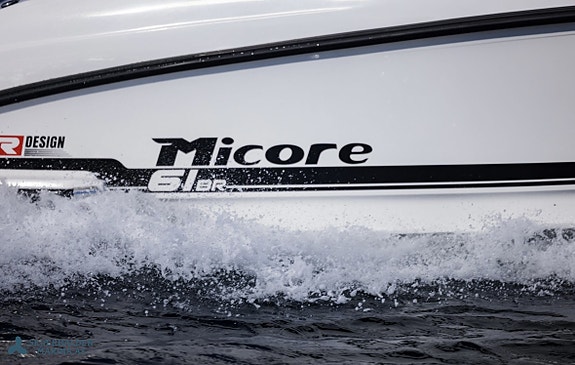 Lagertømming - MICORE 61BR R-Design - Honda 115HK - Inkludert ekstrautstyr 5 of 8