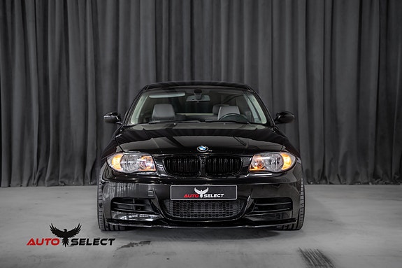 BMW 135i 5 of 30