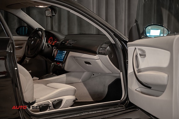 BMW 135i 16 of 30