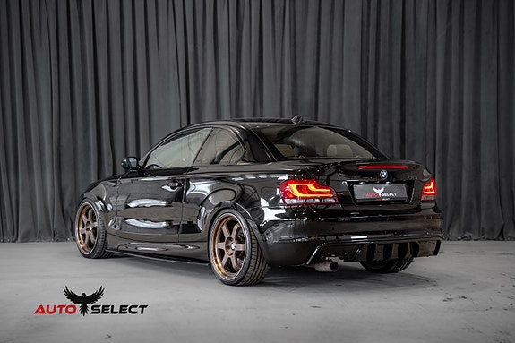 BMW 135i 9 of 30