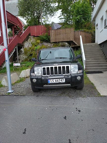 Jeep Commander 5 of 5