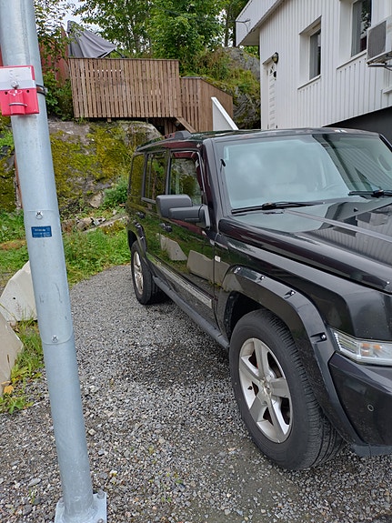 Jeep Commander 4 of 5