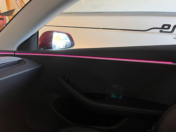 Tesla Model 3 16 of 26
