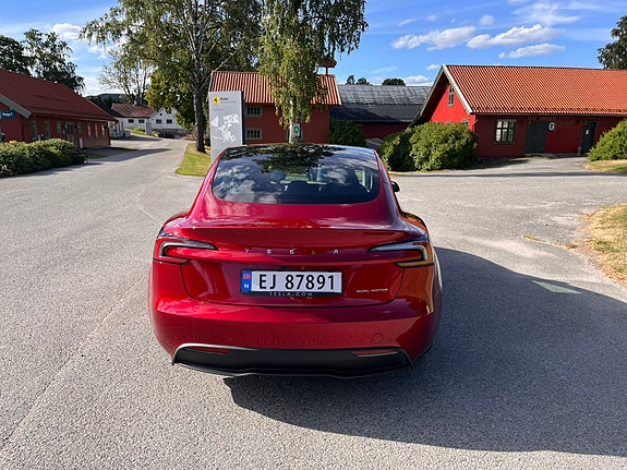 Tesla Model 3 6 of 26