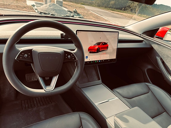 Tesla Model 3 25 of 26