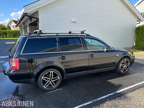 Volkswagen Passat 3 of 5