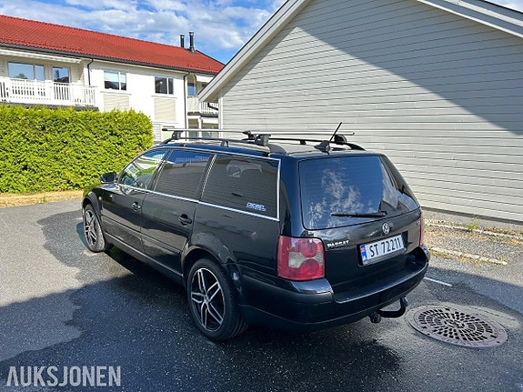 Volkswagen Passat 5 of 5