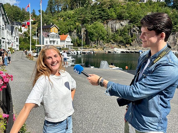Vi ser nemlig etter deg som: logo