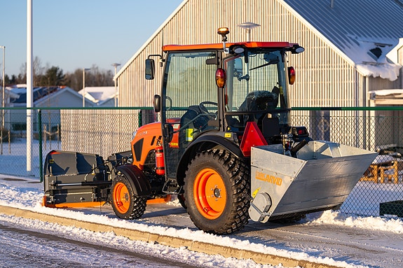 Kubota LX401 7 of 12