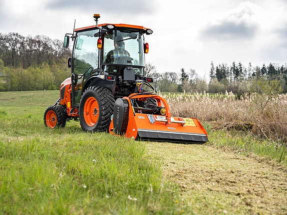 Kubota LX401 10 of 12